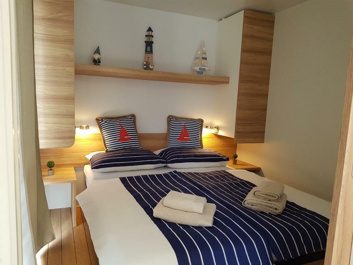 Mobile Home Biograd Na Moru Gapi House Екстериор снимка