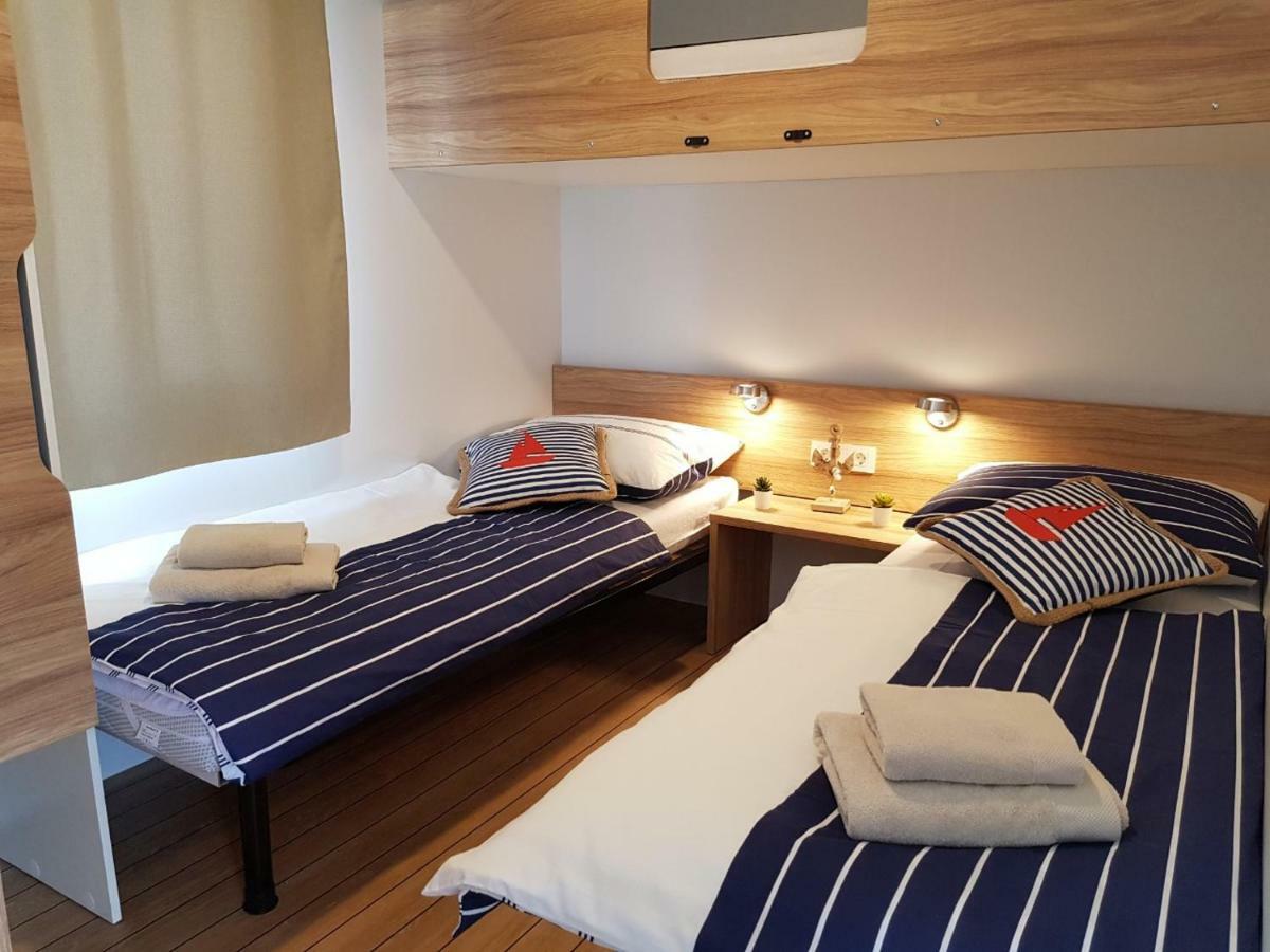 Mobile Home Biograd Na Moru Gapi House Екстериор снимка